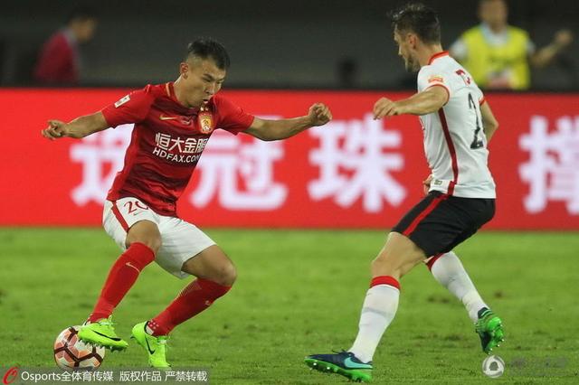 全场比赛结束，勒沃库森2-0赫根，各项赛事取得14连胜！